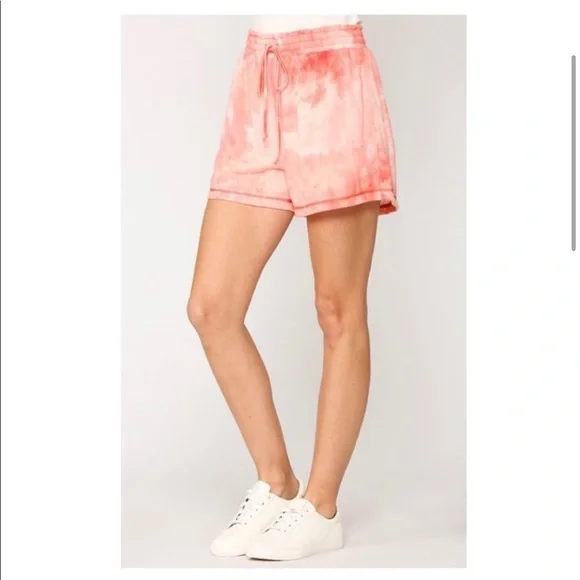 Peach 🍑 tie dye shorts - Picture 2 of 3